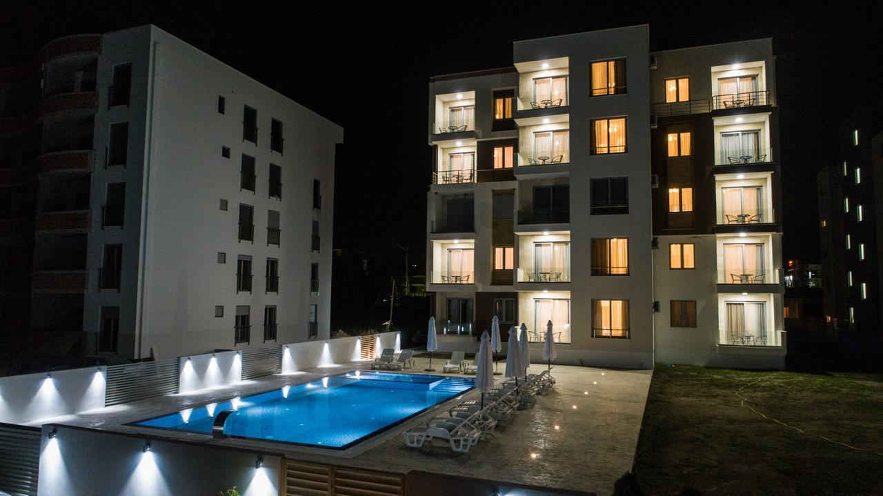 La Dolce Vita Residence Ulcinj Bagian luar foto