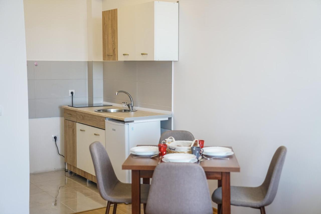 La Dolce Vita Residence Ulcinj Bagian luar foto