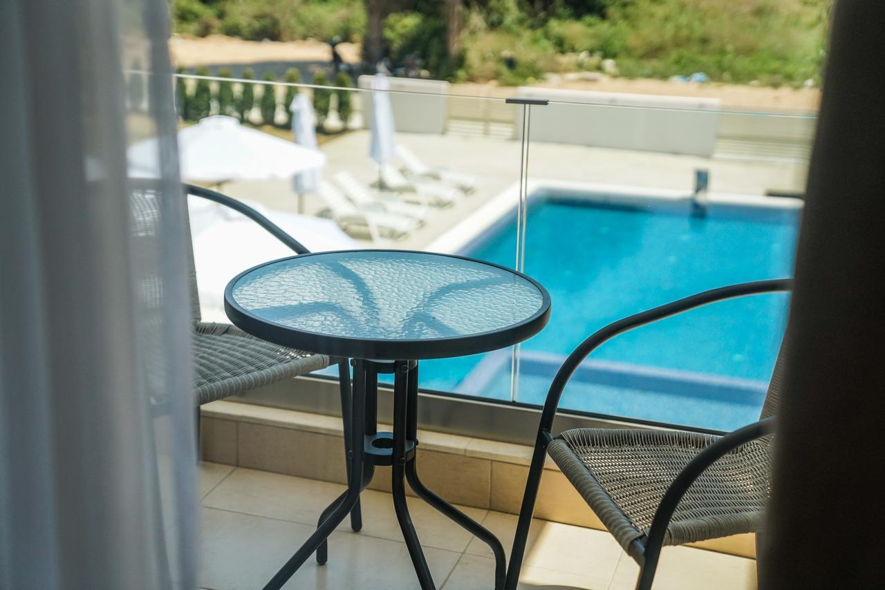 La Dolce Vita Residence Ulcinj Bagian luar foto