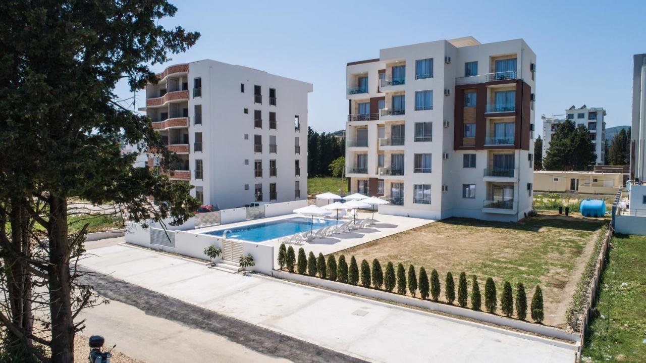 La Dolce Vita Residence Ulcinj Bagian luar foto