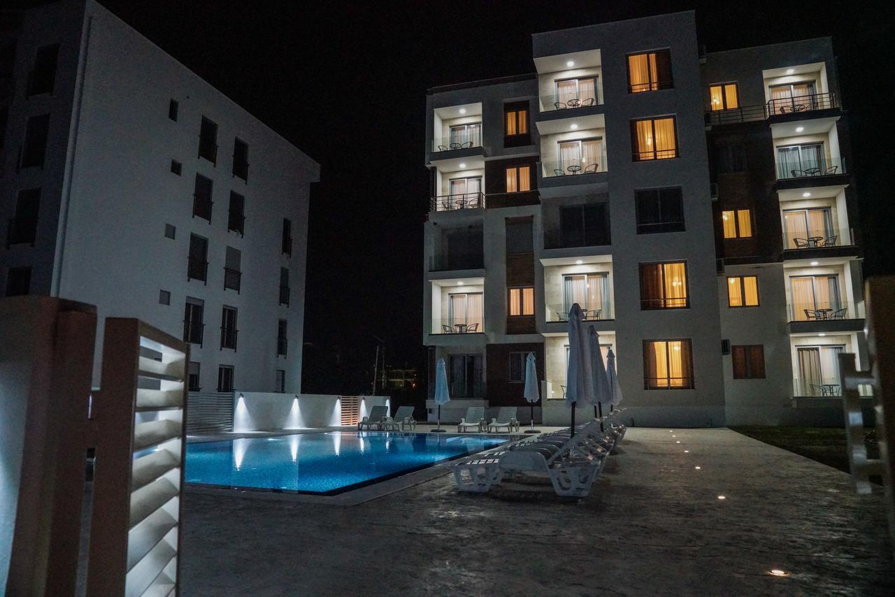La Dolce Vita Residence Ulcinj Bagian luar foto