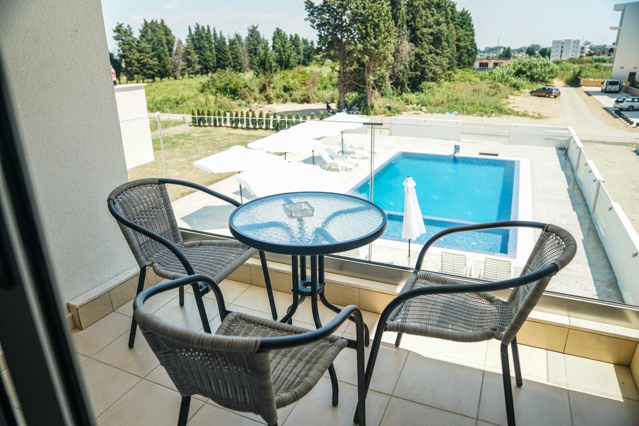 La Dolce Vita Residence Ulcinj Bagian luar foto