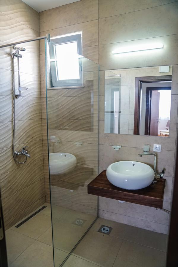 La Dolce Vita Residence Ulcinj Bagian luar foto